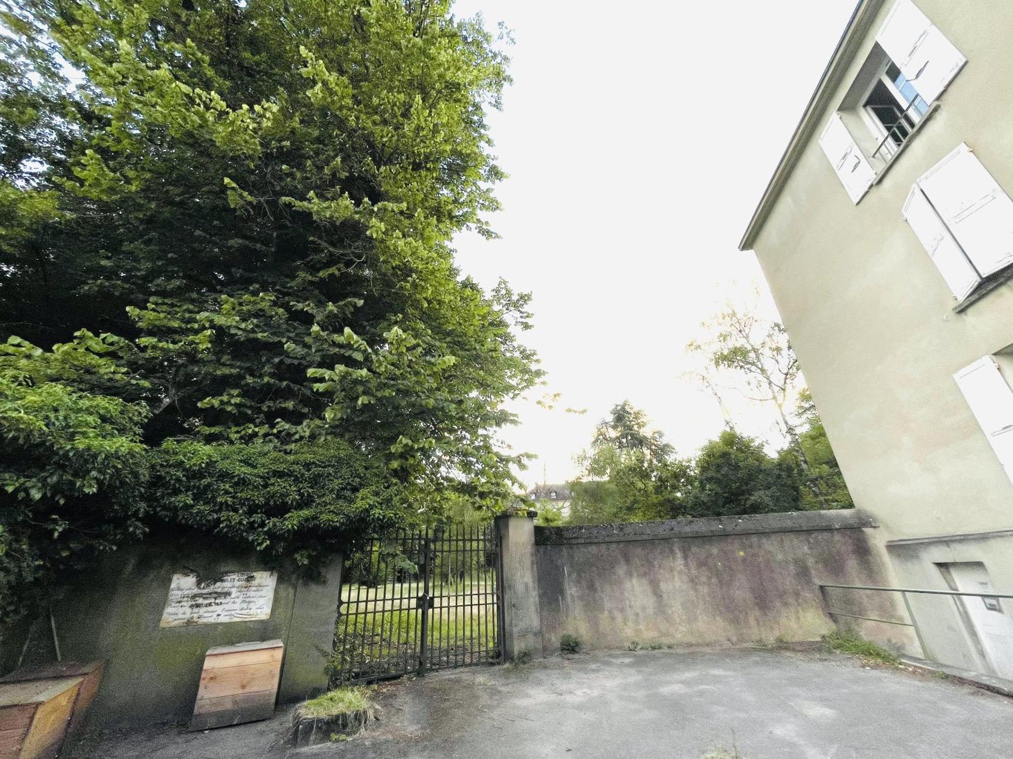 La Maisonnette Du Parc Le Creusot Exterior foto